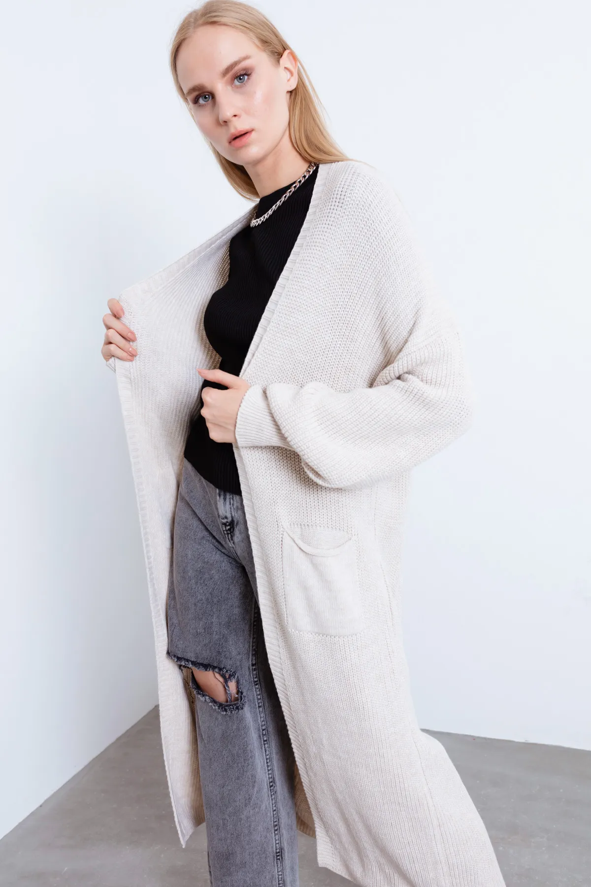 Lafaba  Beigefarbene lange Strickjacke mit Ballonärmeln für Damen