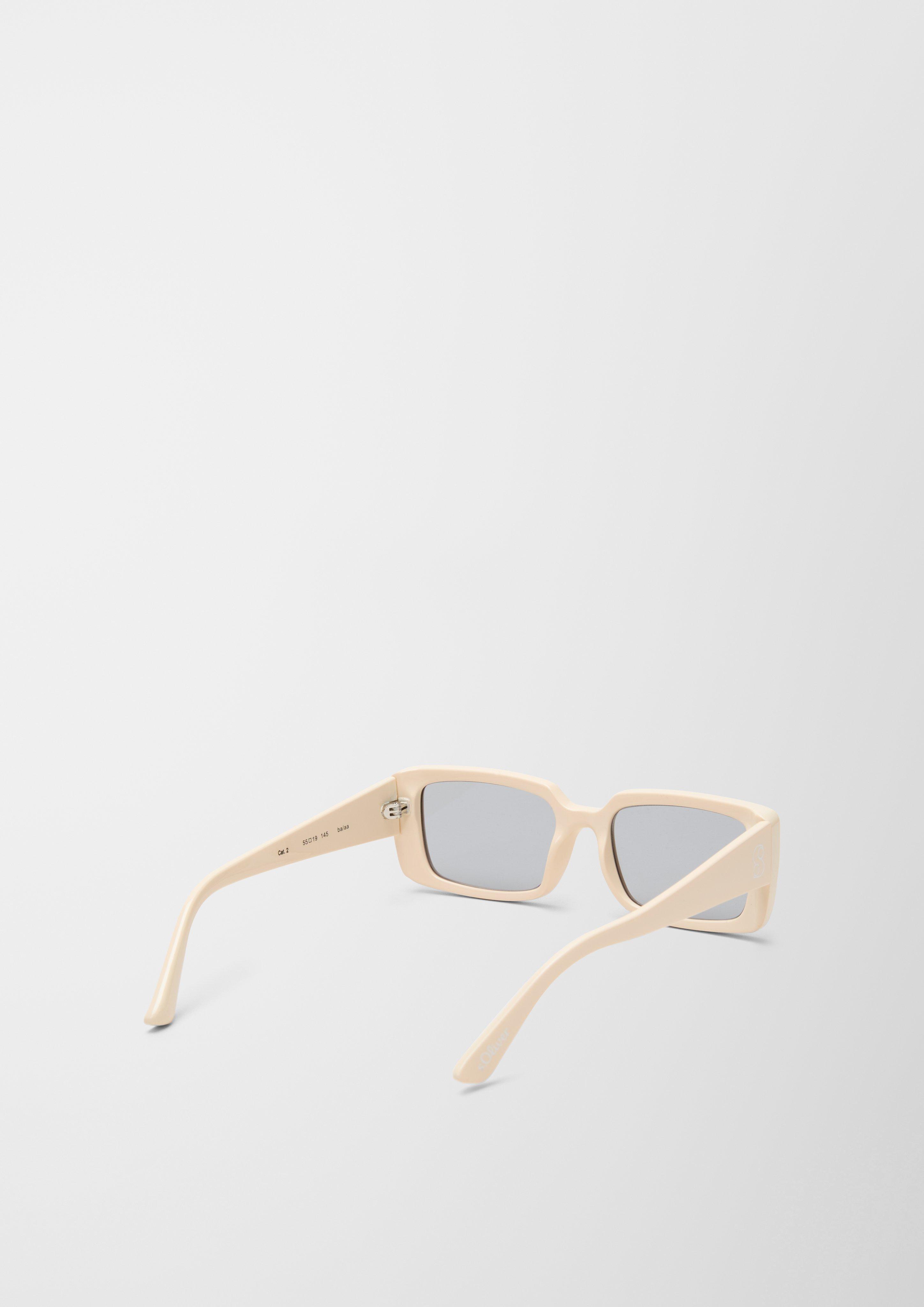 Kantige Sonnenbrille mit breiter Fassung  6008491-100