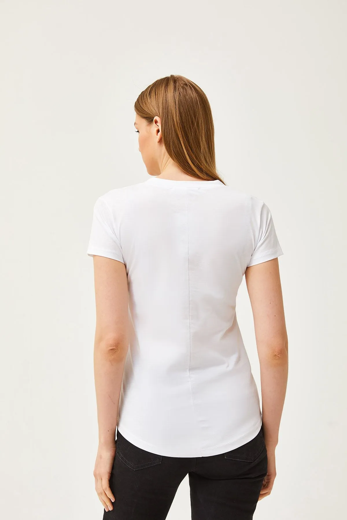 Olalook  Weißes Damen-T-Shirt aus Baumwolle mit V-Ausschnitt TSH-19000396