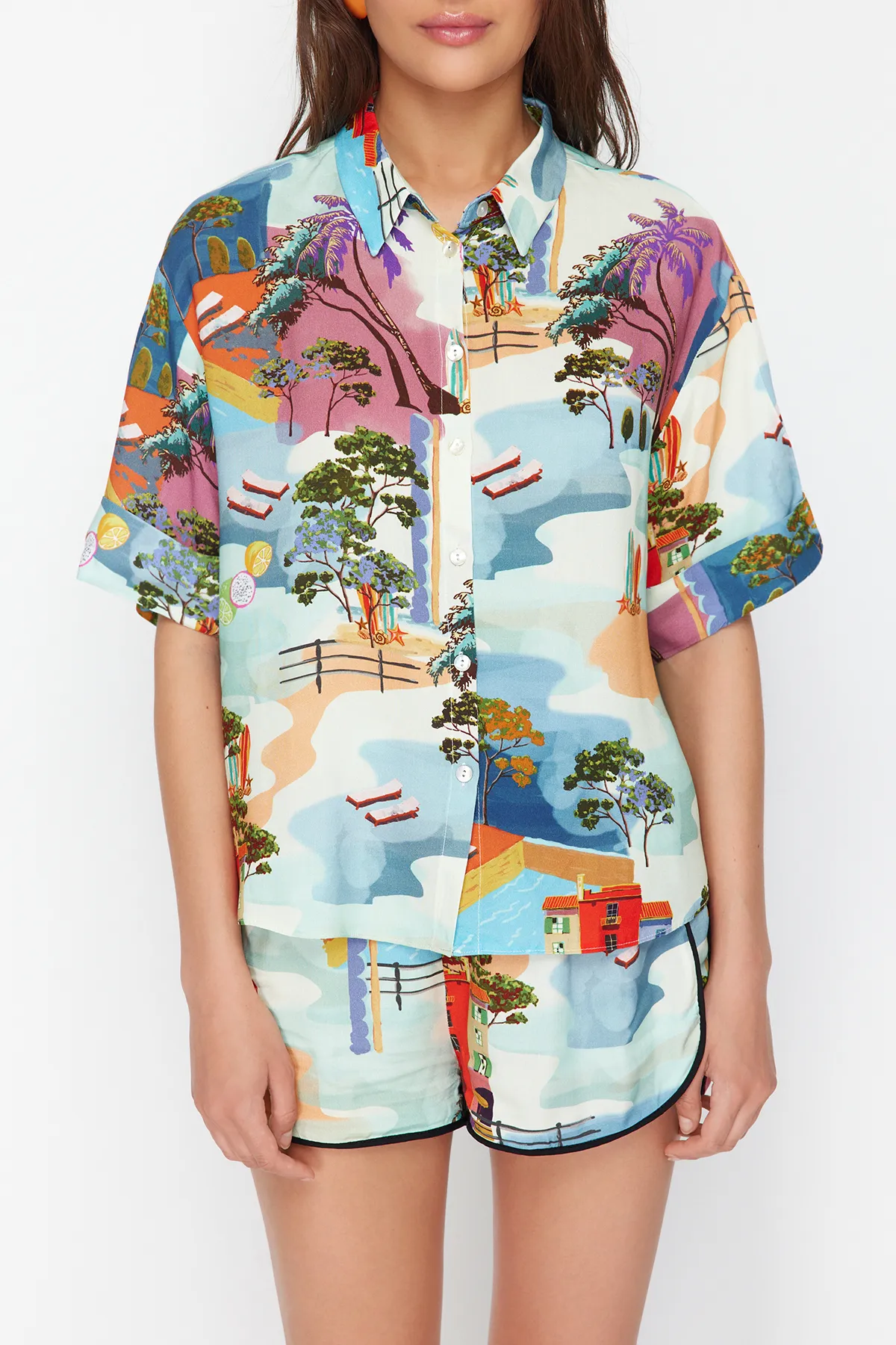 Trendyol Collection  Gewebtes Hemd-Shorts-Set mit Landschaftsmuster TBESS21AU0078