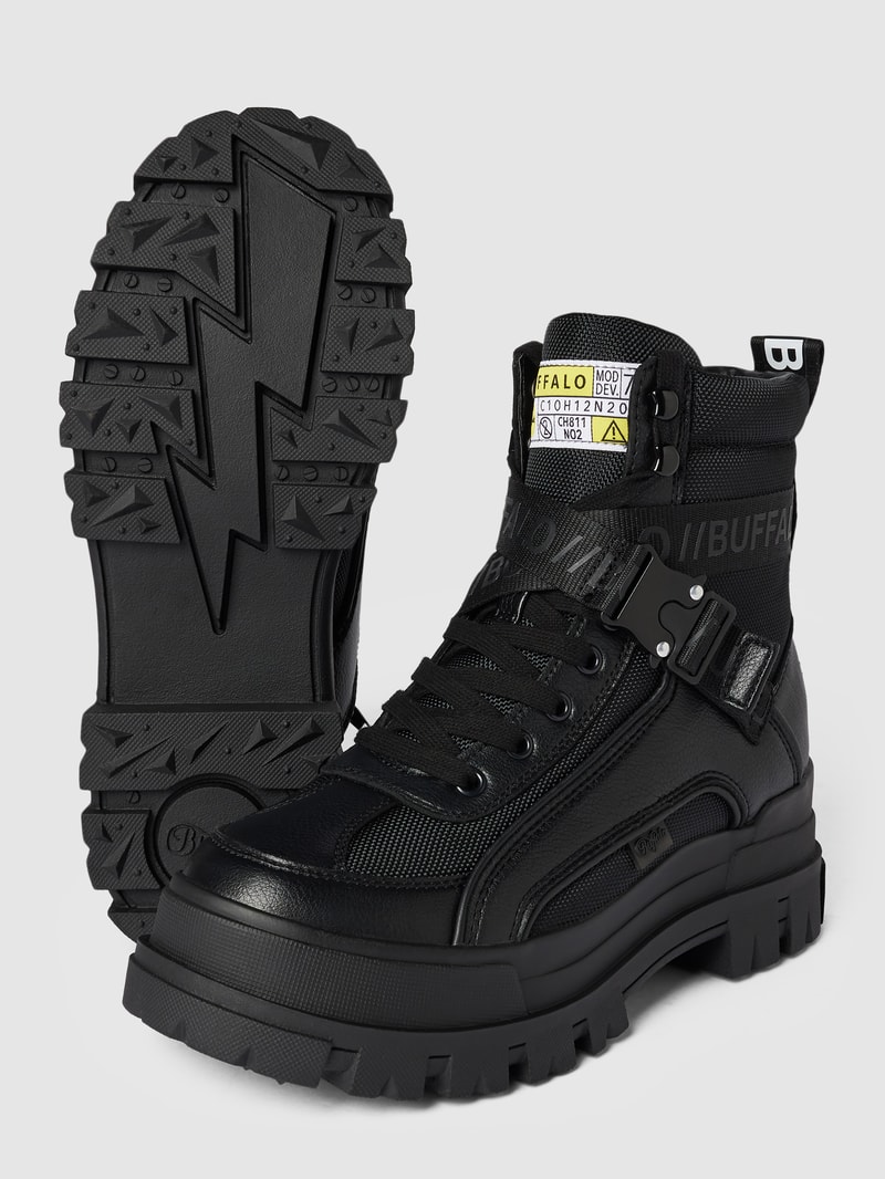 Schnürboots mit Zugschlaufe Modell 'ASPHA' in schwarz