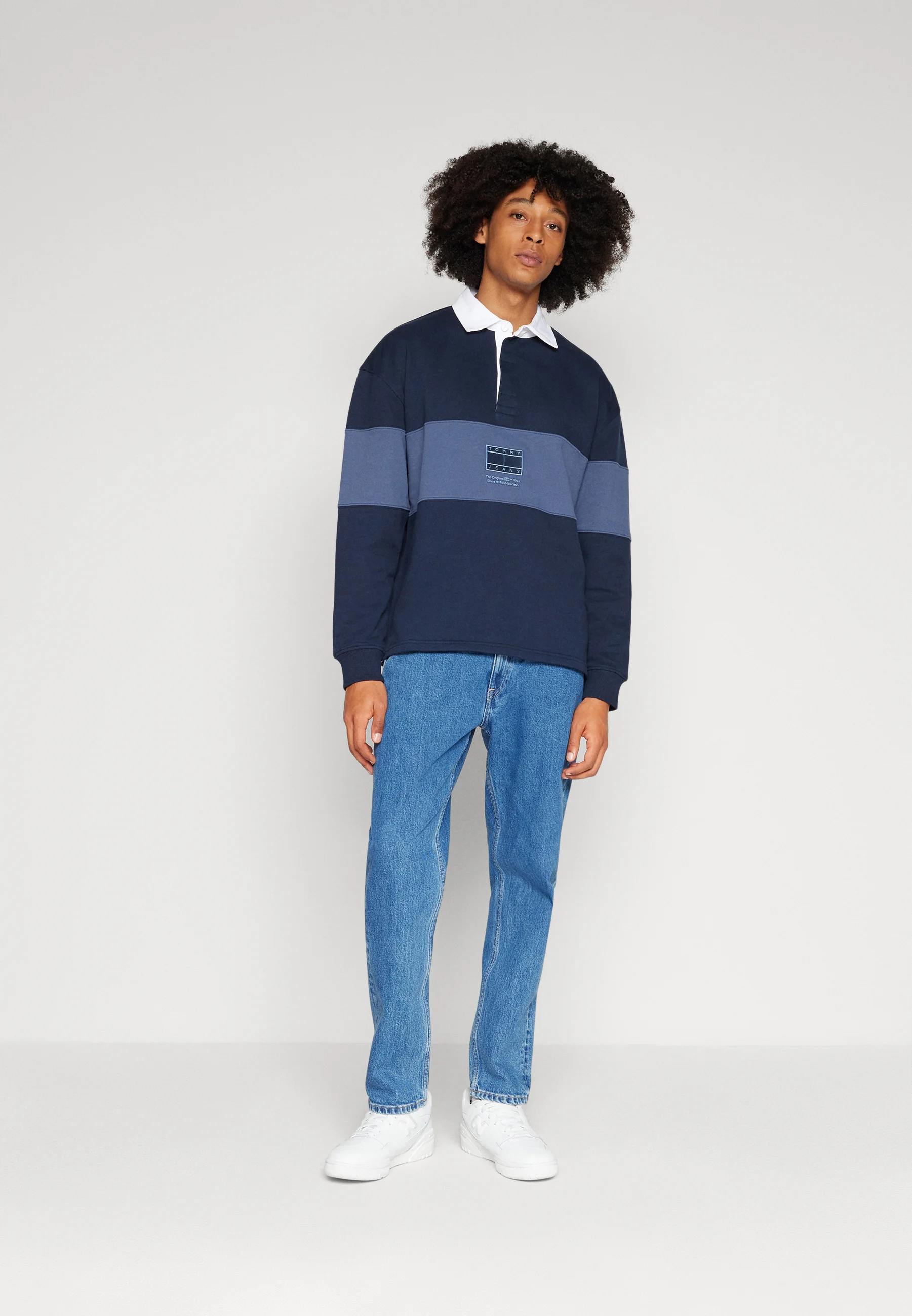 Tommy Jeans DAD REGULAR TAPERED - Vaqueros ajustados