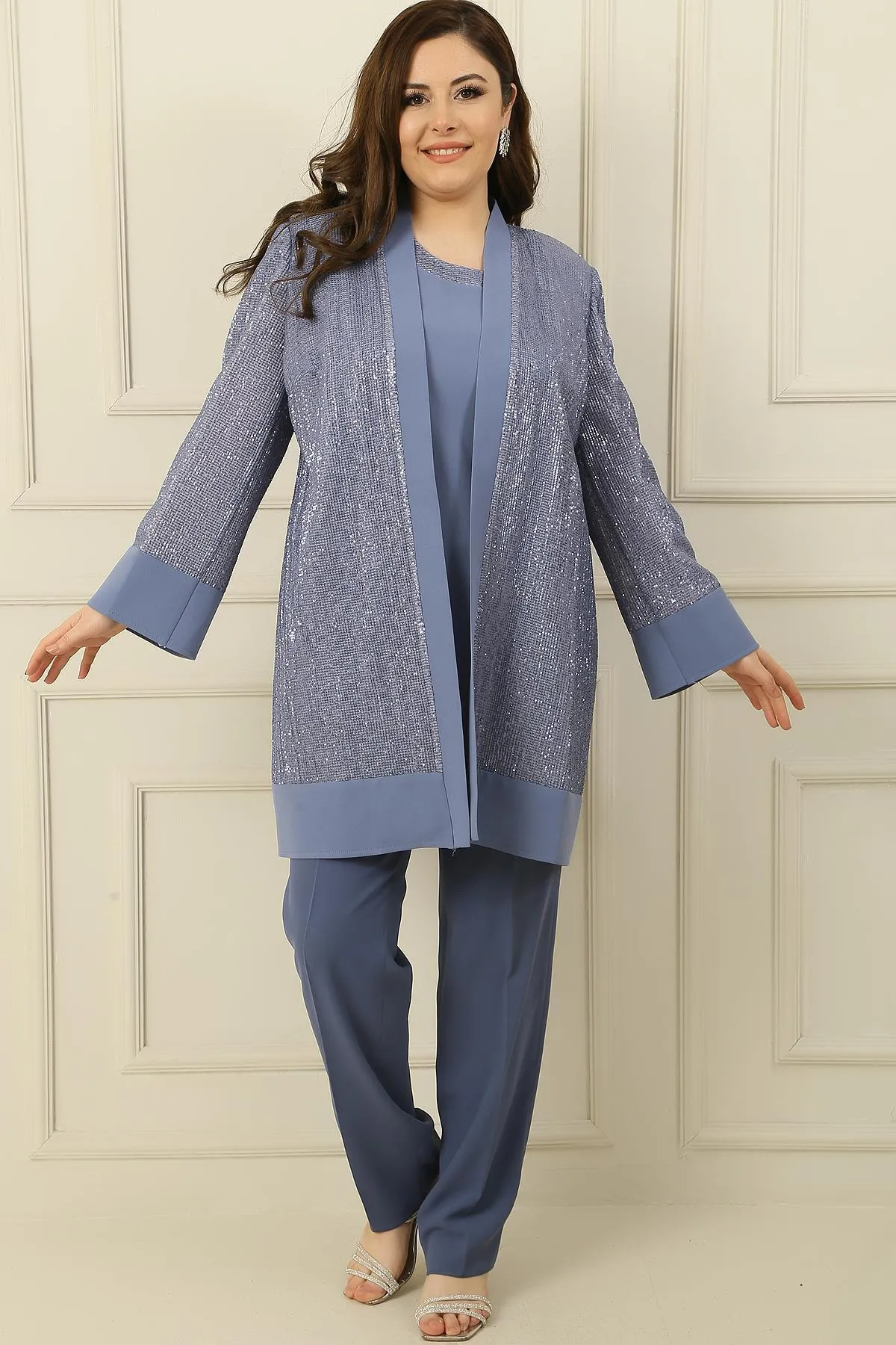 By Saygı  3-teiliges Set in Übergröße mit Jacke, Bluse und Hose mit Paillettendetails