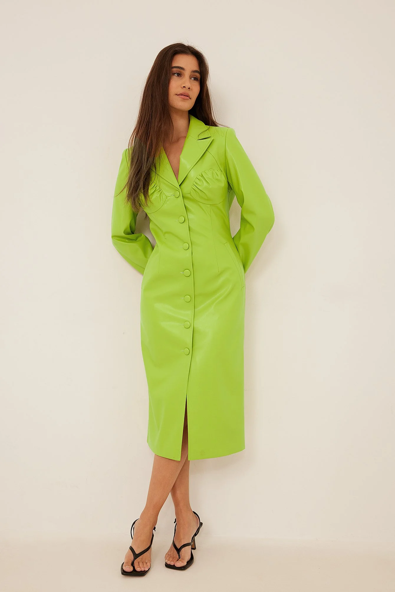 PU-Midikleid mit Raffung vorne