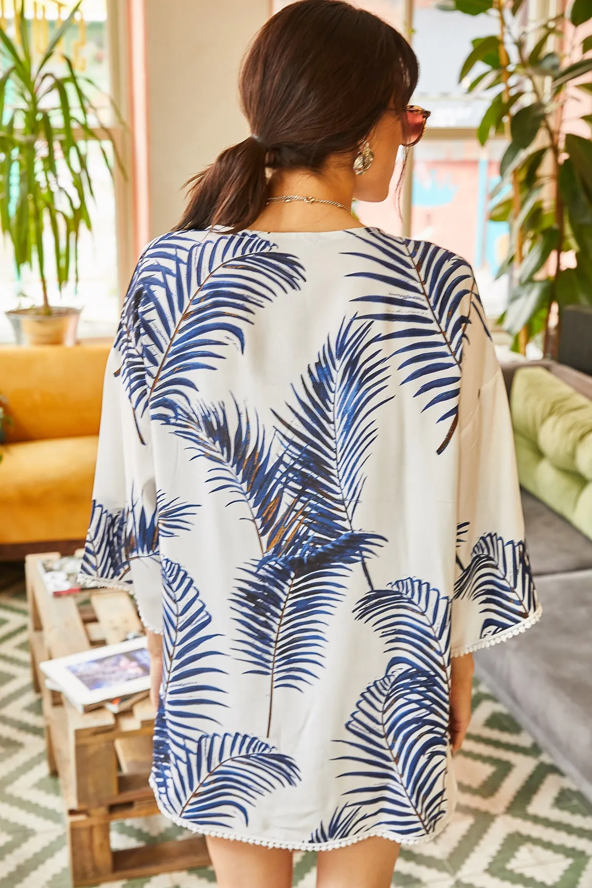 Olalook  Marineblauer Guipure-Kimono aus Viskose mit detaillierten Details für Damen CKT-19000080