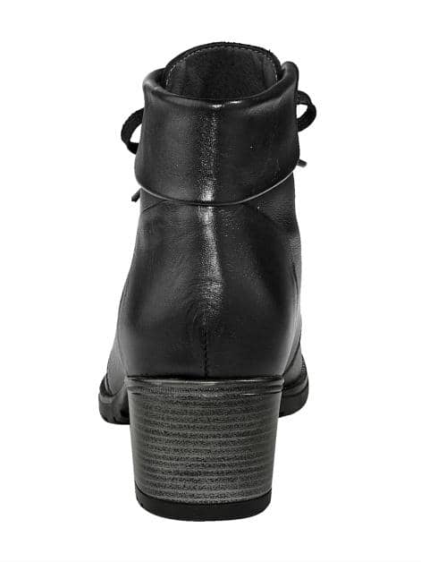Schnürstiefelette