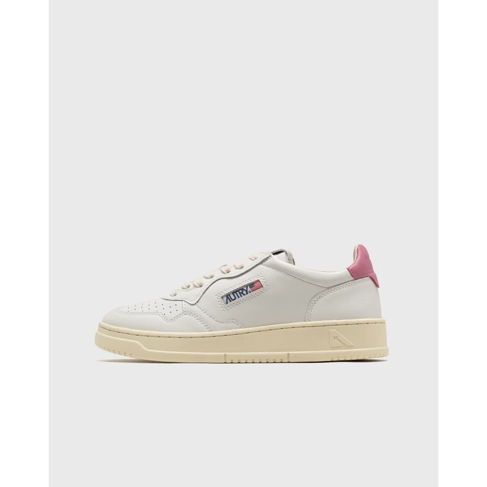 Autry WMNS MEDALIST LOW AULWLD09 / weiss