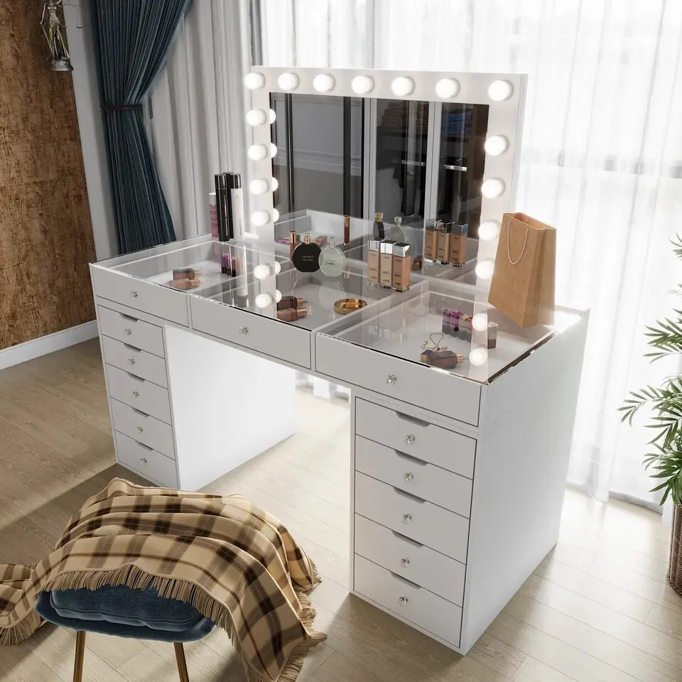Multifunctional dressing mirror dressing table