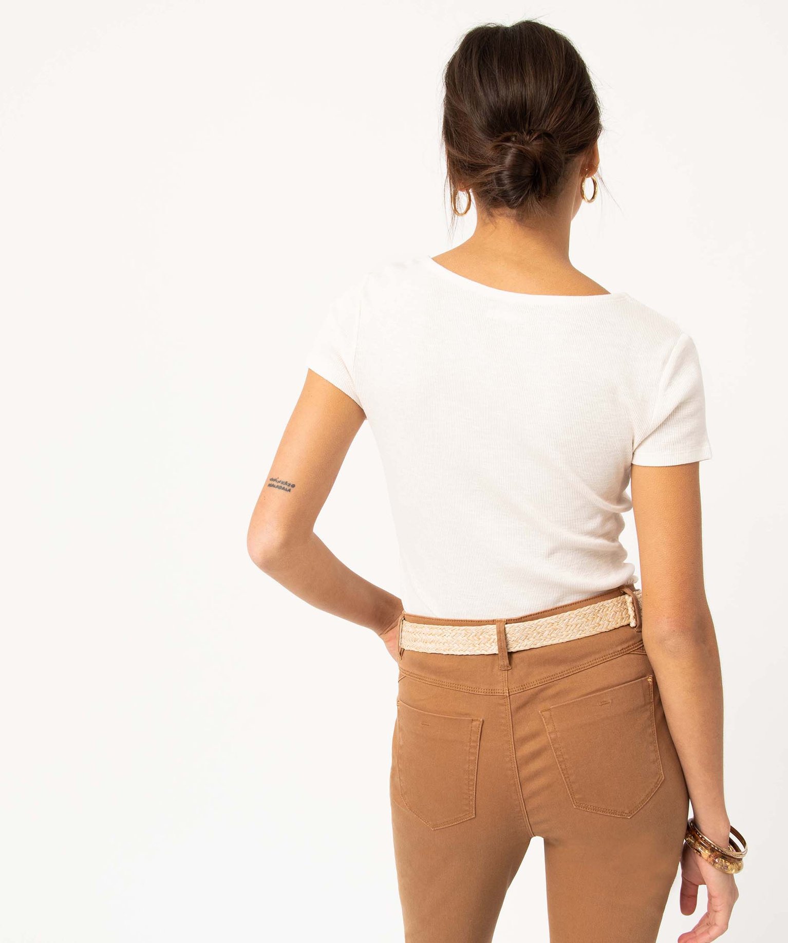Tee-shirt femme en maille ctelée avec col V froncé ecru | GEMO
