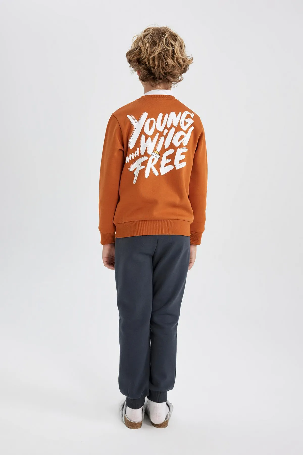 DeFacto  Jungen-Pyjama-Set mit Rückenbedruckung und langen Ärmeln