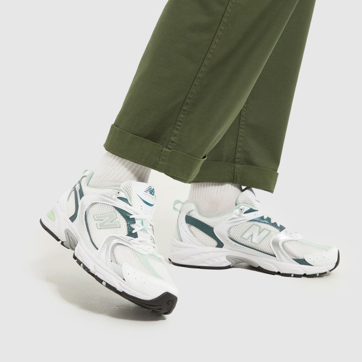 New Balance 530 sportcipő fehér és zöld színben