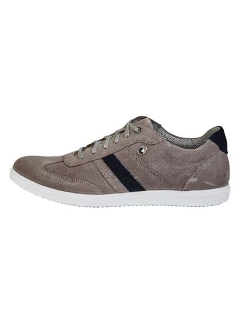 Schnürschuh in sportiver Farbkombination