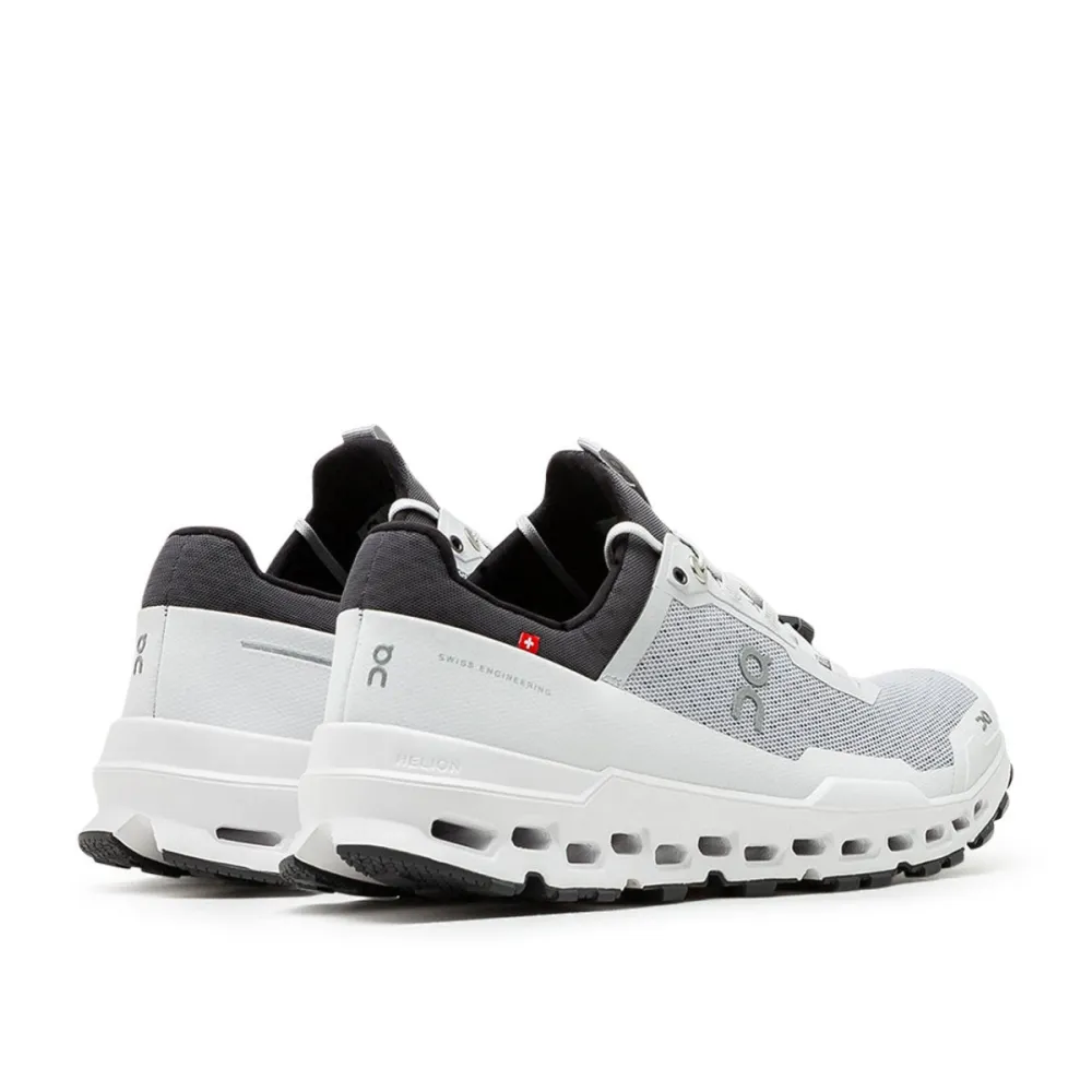 ON Cloudultra 44.99045 / bunt