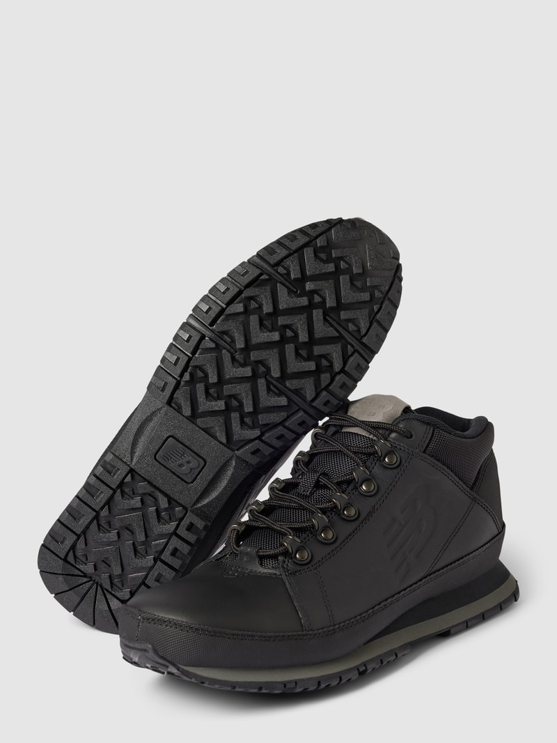 Sneaker aus echtem Leder in schwarz