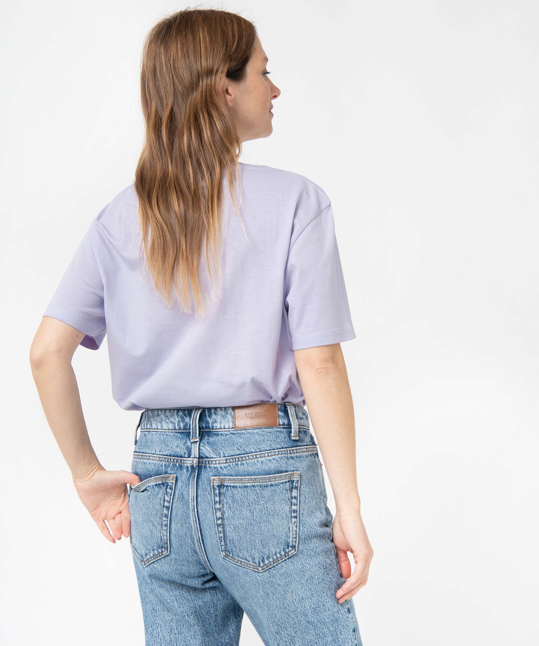 Tee-shirt femme à manches courtes avec message et coeur violet clair | GEMO