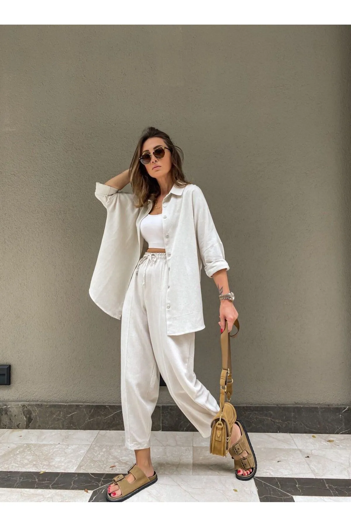 My Blog  Stonefarbenes, übergroßes, schulterfreies Leinenhemd