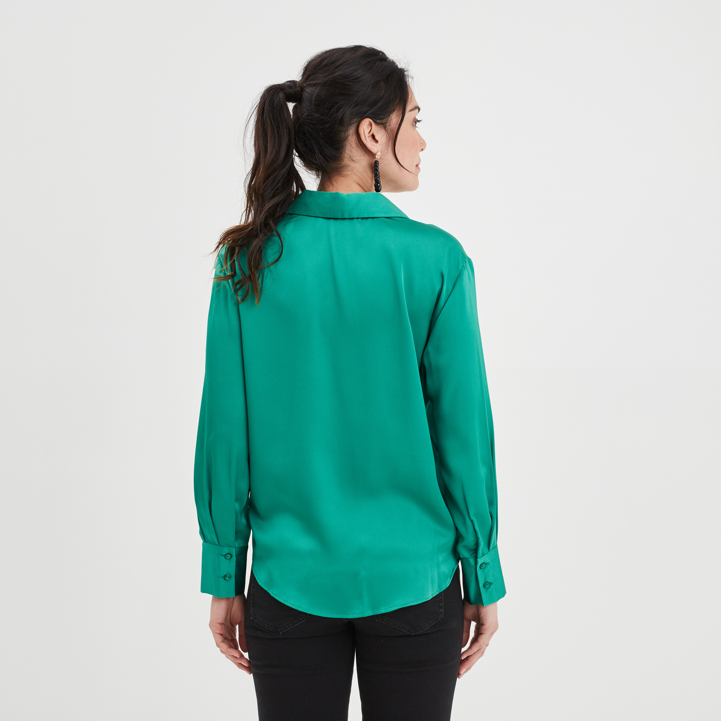 Chemise satin manches longues vert émeraude femme | La Halle