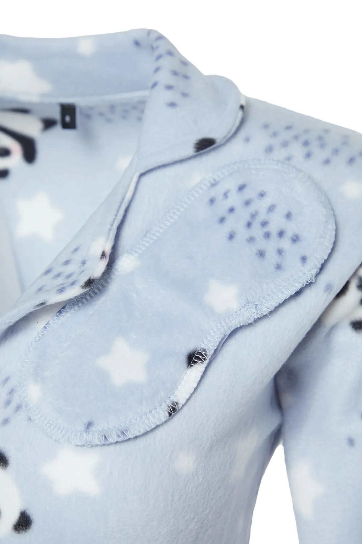 Trendyol Collection  Blaues Pyjama-Set aus Fleece-Strick mit Panda-Muster THMAW22PT0359
