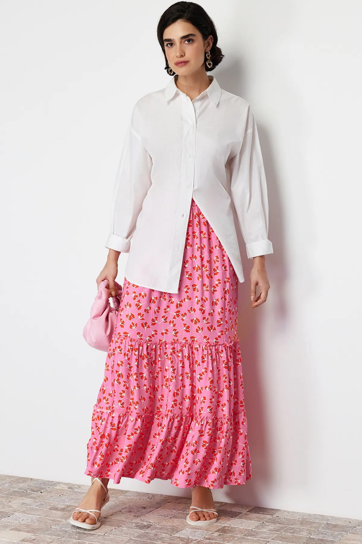 Trendyol Modest  Rosa gewebter Rock mit Blumenmuster TCTSS22EE00000