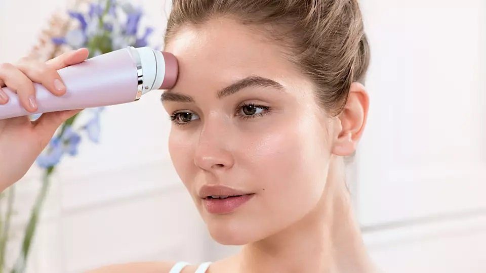 Philips Visapure Peeling-Aufsatz SC6080 Aufsatz Gesichtsbürste, Kühlende Wirkung, Keramikbeschichtet, Reinigungsbürsten Aufsatz, 1-St., kompatibel mit VisaPure Advanced, Reinigungsaufsatz Bürstenaufsatz Gesicht Reinigung Gesichtbürste