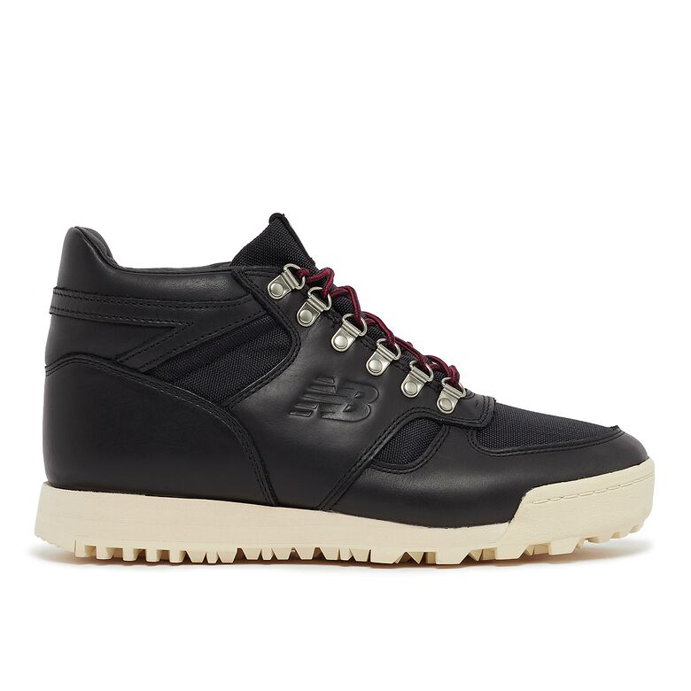 New Balance Rainier Black