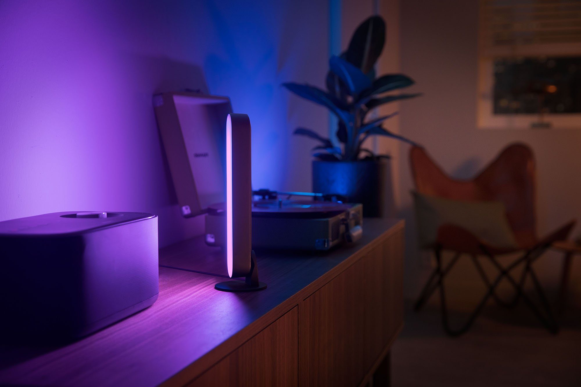 Philips Hue LED Tischleuchte PLAY, Dimmfunktion, Farbwechsel, Smart Home, mehrere Helligkeitsstufen, LED fest integriert, Extra-Warmweiß, Kaltweiß, Neutralweiß, Tageslichtweiß, Warmweiß, LED Play Lightbar