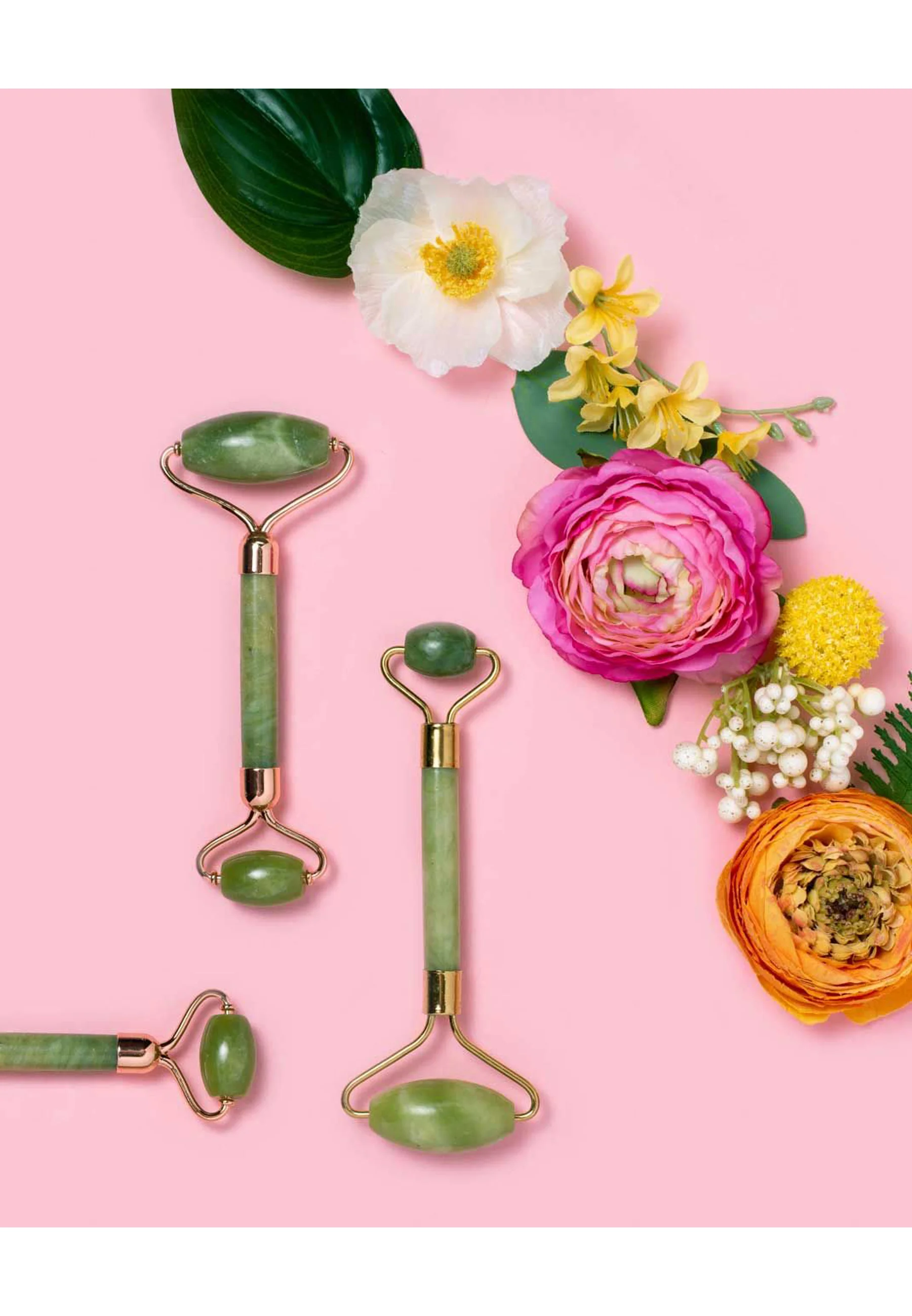 Rodillo facial de jade de isla con piedras preciosas en oro rosa de Earth Harbor - Accesorios para el cuidado de la piel