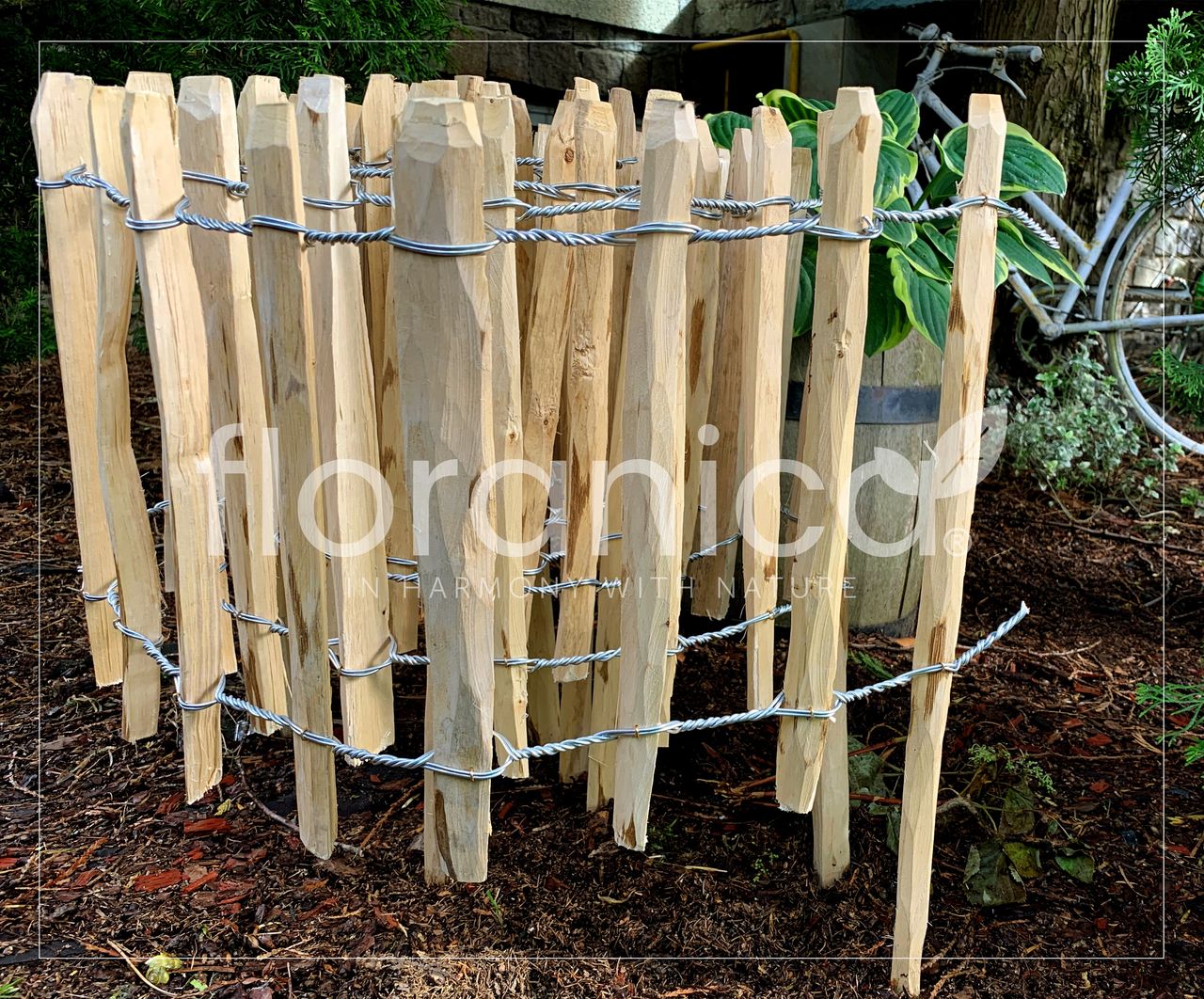Pemicont Floranica Haselnussholz Rollzaun Imprägnierter Gartenzaun 2 Höhen Blumenbeet Palisade Tierschutz Barriere Lattenabstand: 4 6 cm Höhe: 50 cm hoch x lfm (Menge)
