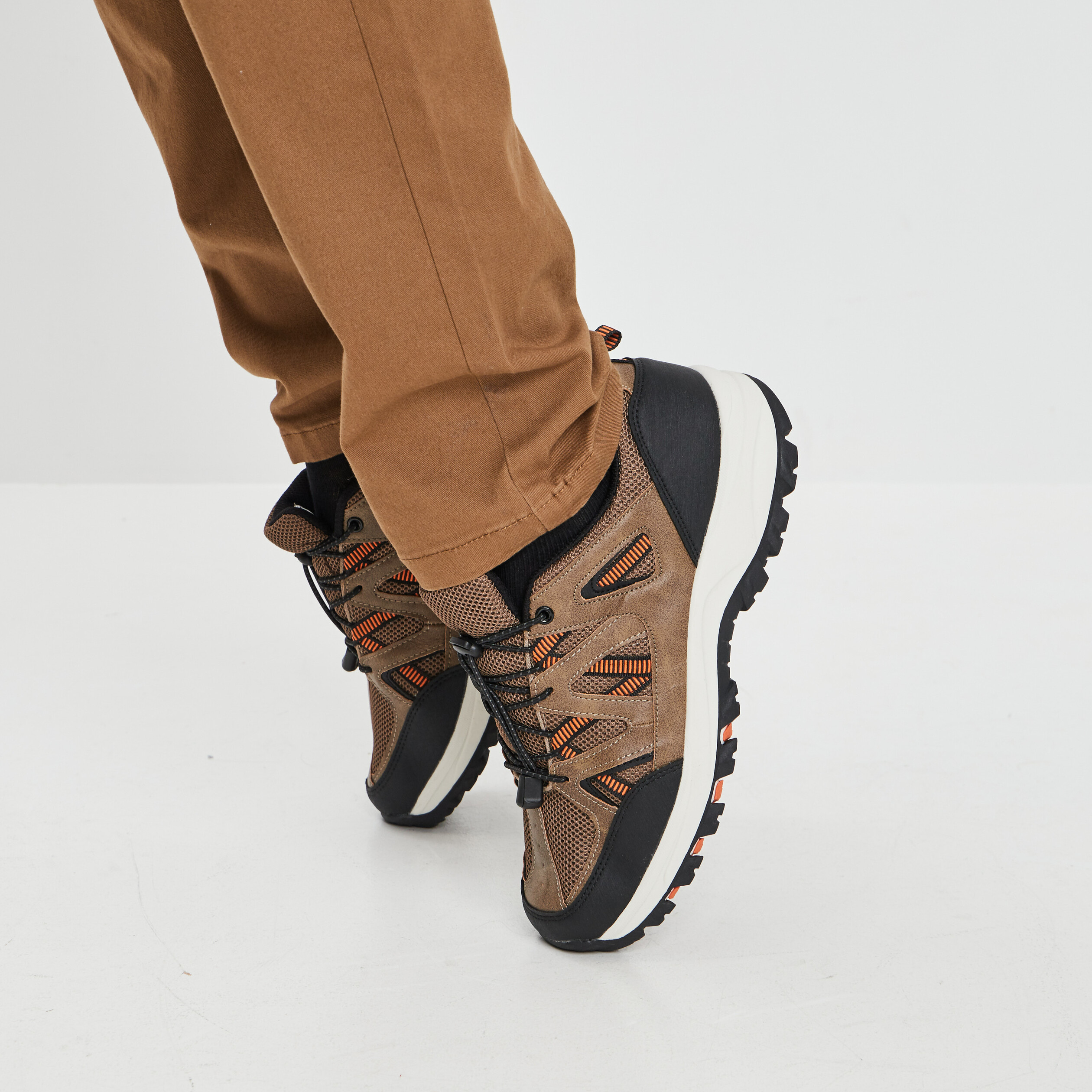 Baskets running à lacets marron homme | La Halle