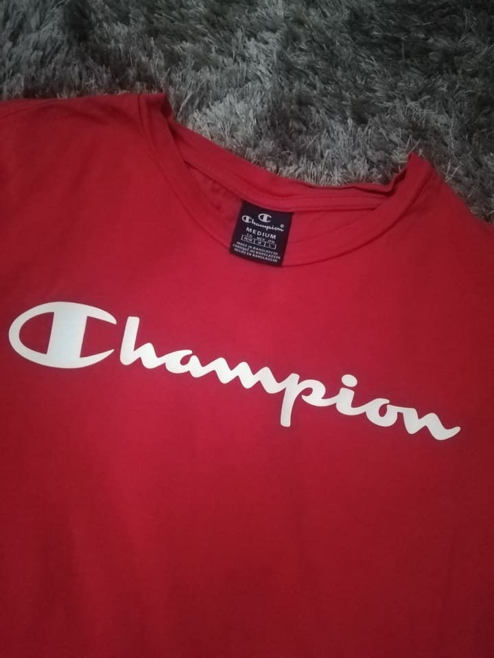 Champion Shirt in Rot, keine Rücknahme, keine Garantie günstig kaufen M