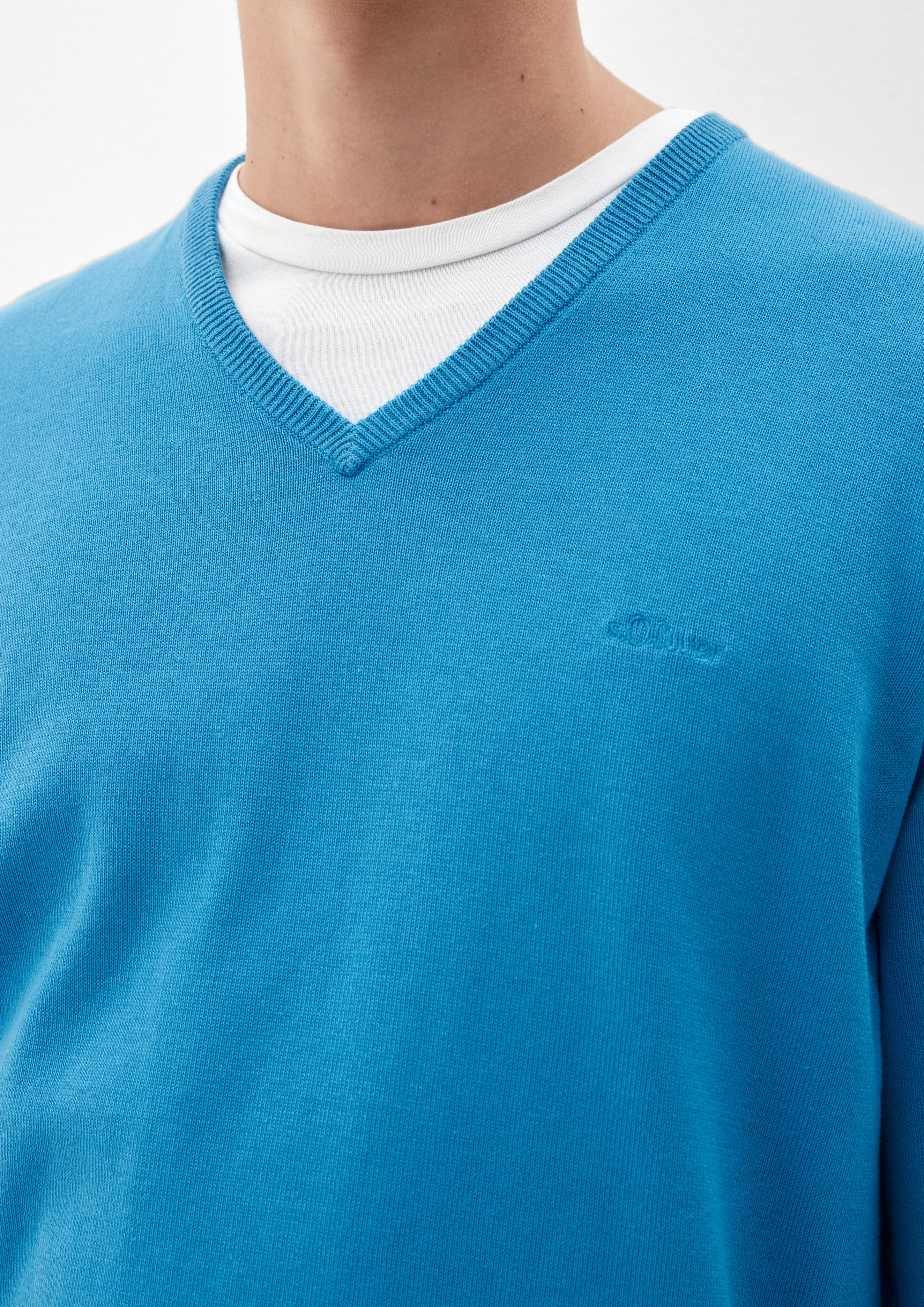 Feinstrickpulli mit V-Ausschnitt  03.899.61.7623-6285