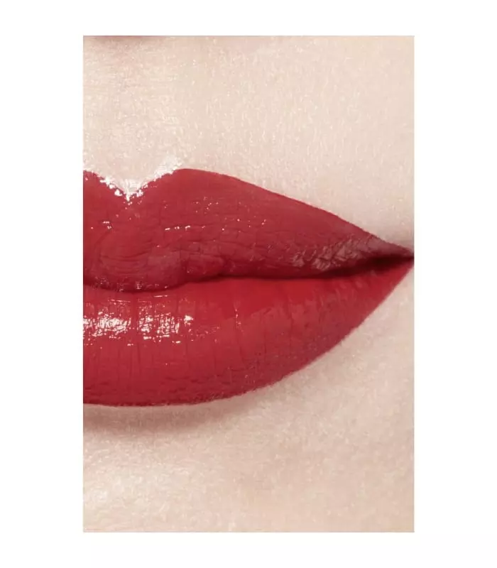 ROUGE COCO BLOOM Le rouge à levrès hydratant et repulpant longue tenue, couleur et brillance intenses