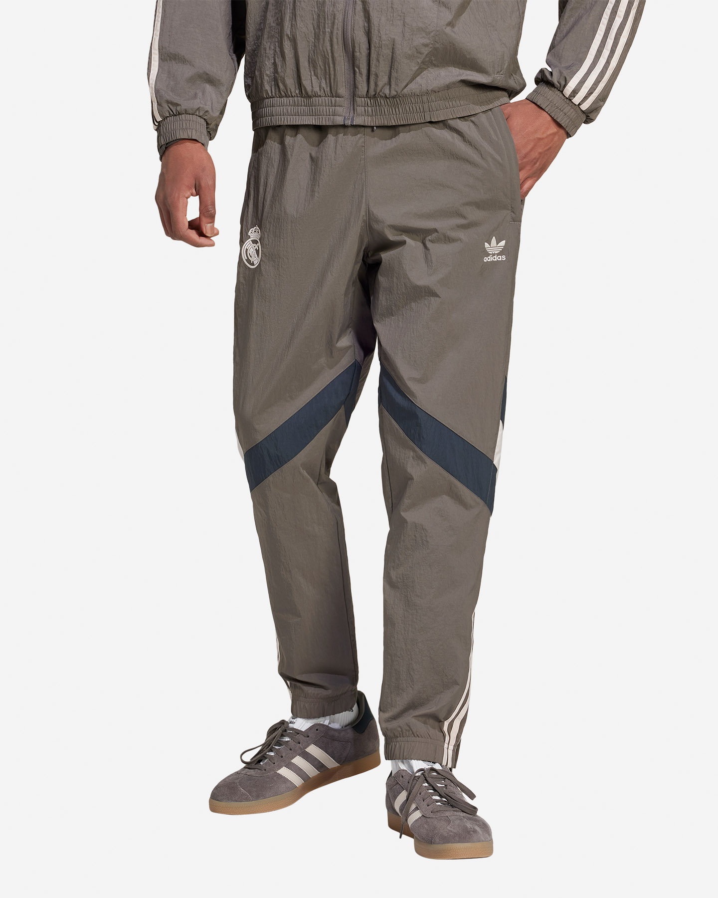 Oficiálne futbalové oblečenie Adidas Real Madrid 24-25 Og M JI9480