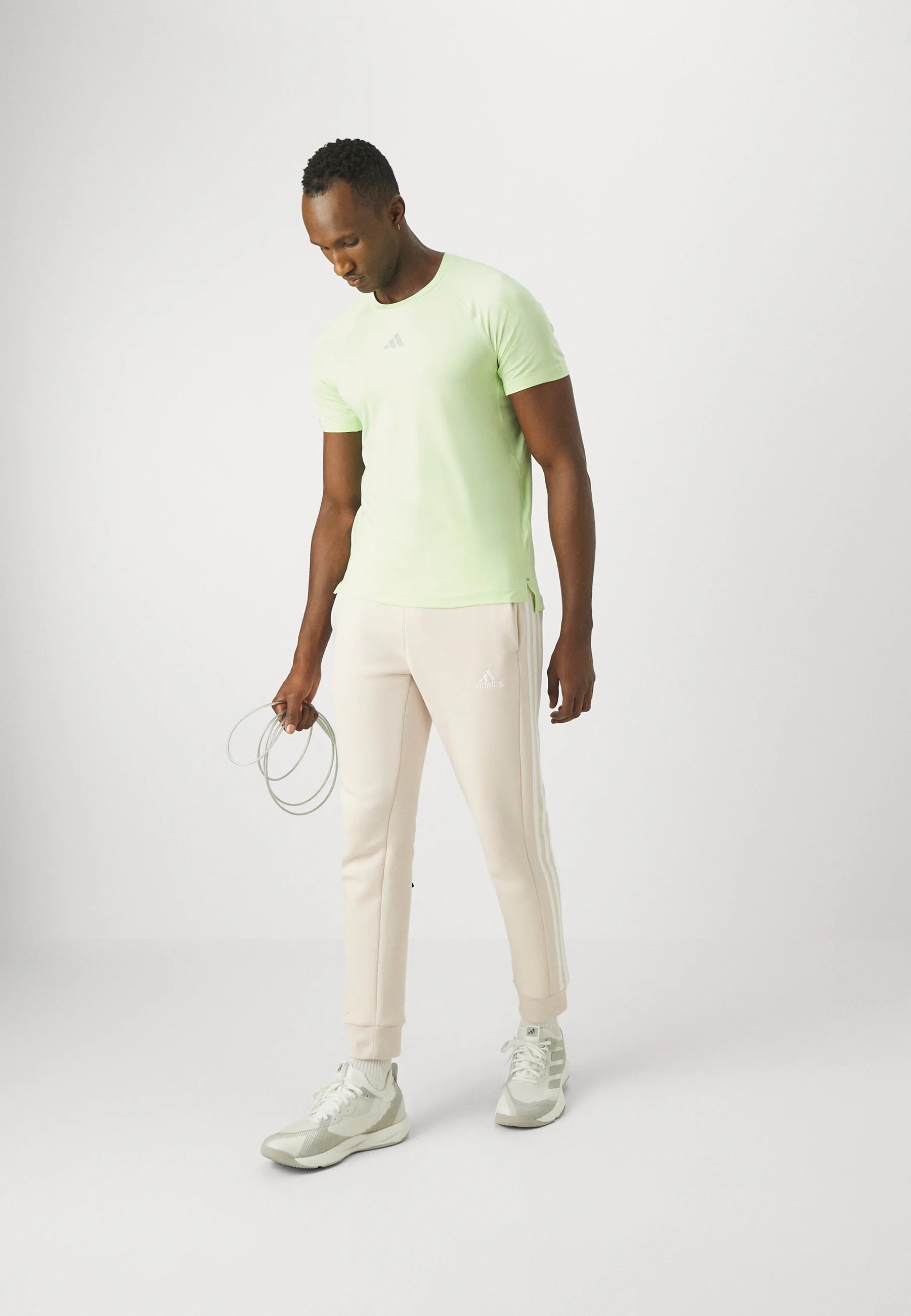 adidas Sportswear ESSENTIALS TAPERED CUFF PANTS - Pantalones deportivos