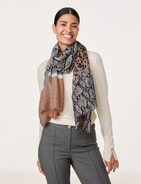 Feiner Schal mit Muster-Patch