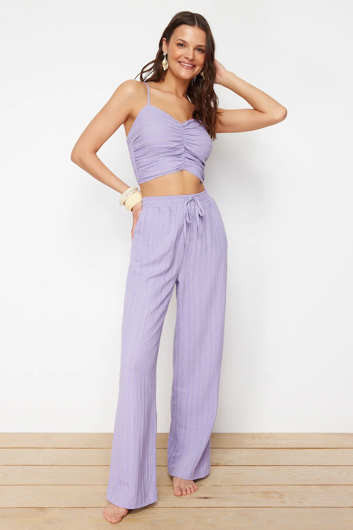 Trendyol Collection  Lila gewebtes Blusen-Hosen-Set TBESS24AU00076
