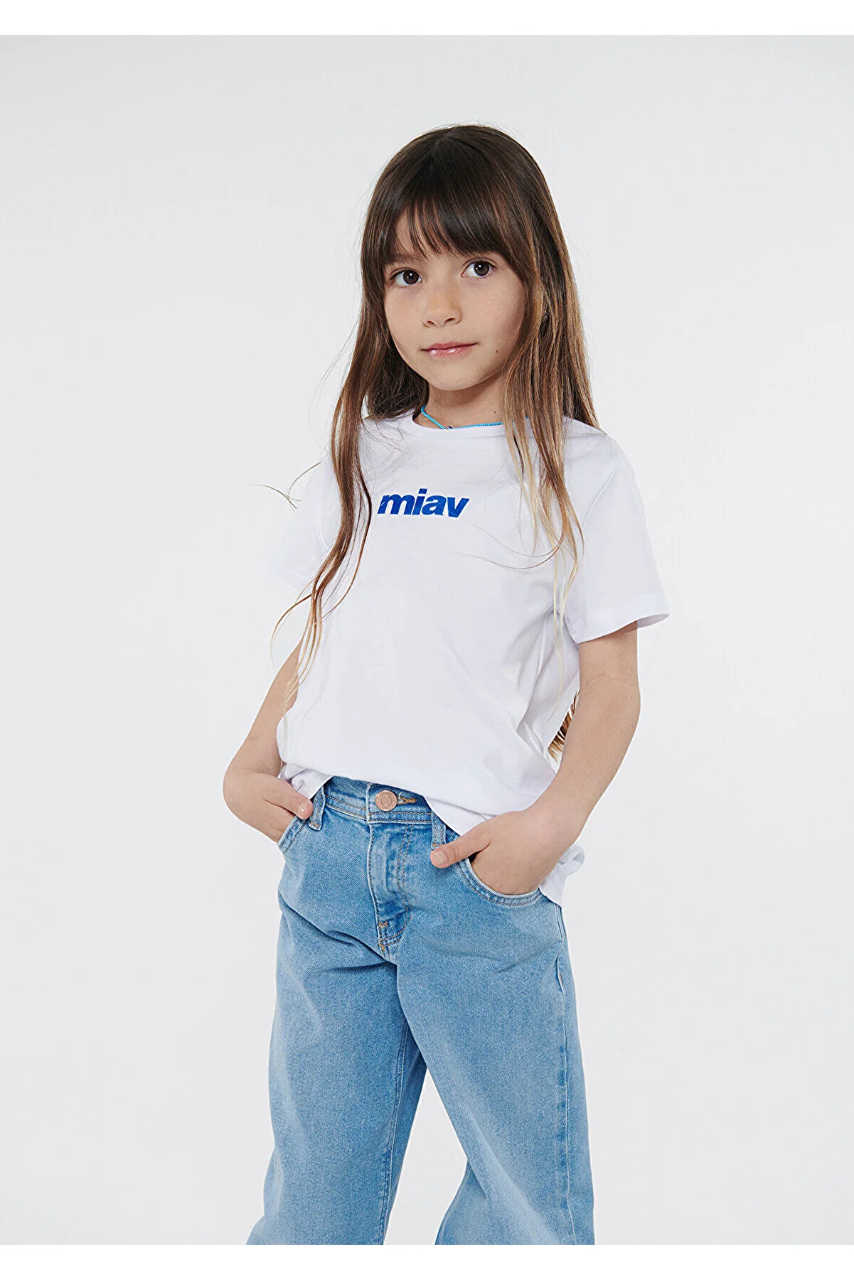 Mavi  Weißes T-Shirt mit Miav-Aufdruck, reguläre Passform / normaler Schnitt 66332620