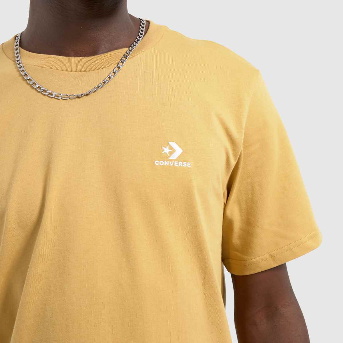 Converse – Go To – Brun t-shirt med broderad stjärna