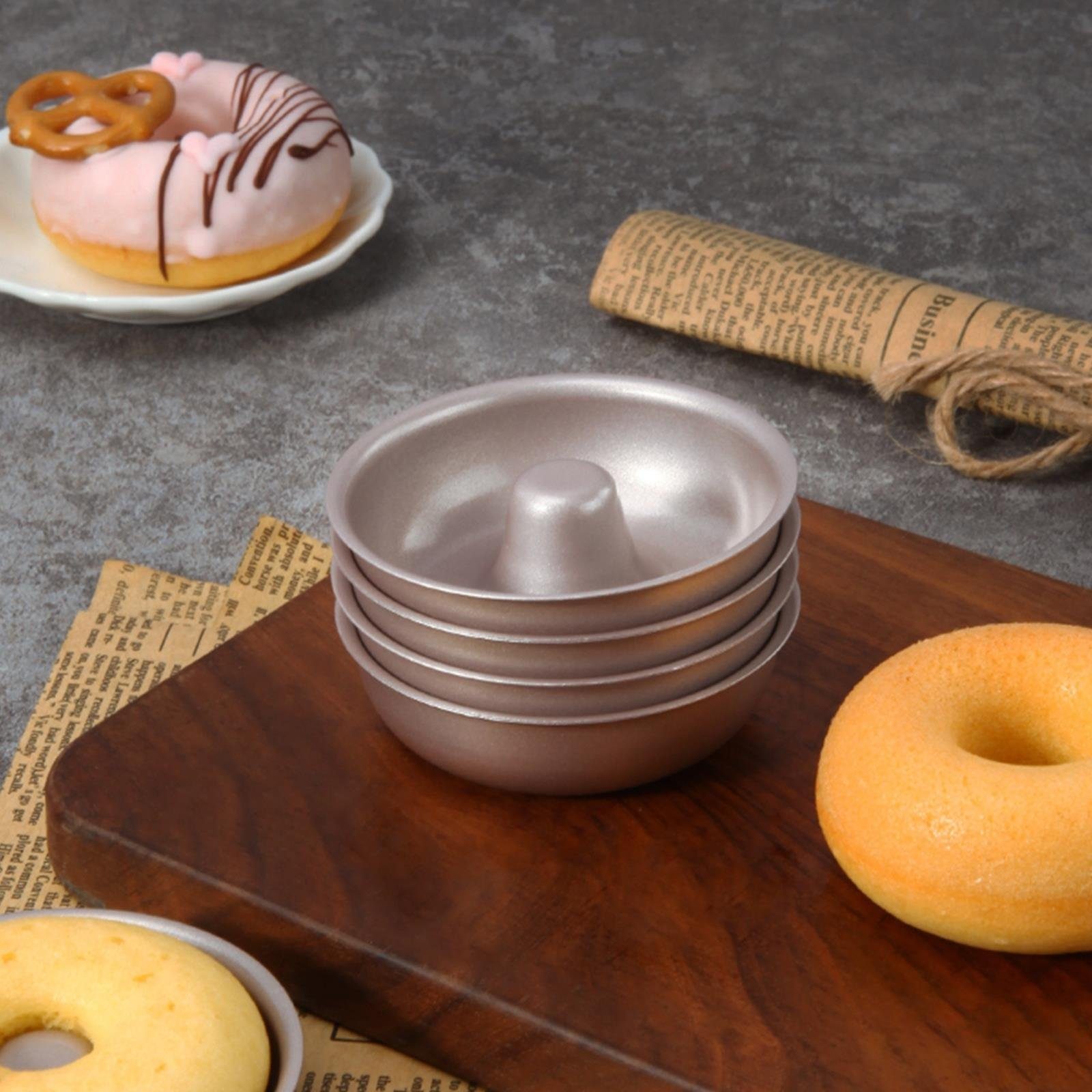 Chefmade Donutform Donutblech, antihaft- & silikonbeschichtet, champagnergold, (CHEFMADE, 4er Set Donut Formen, 74x22mm, Champagnergold, antihaft- & silikonbeschichtet, Mini-Kuchen, Muffinform, Törtchen-Form, Partykuchen, Karbonstahl 4-tlg), Donutfor