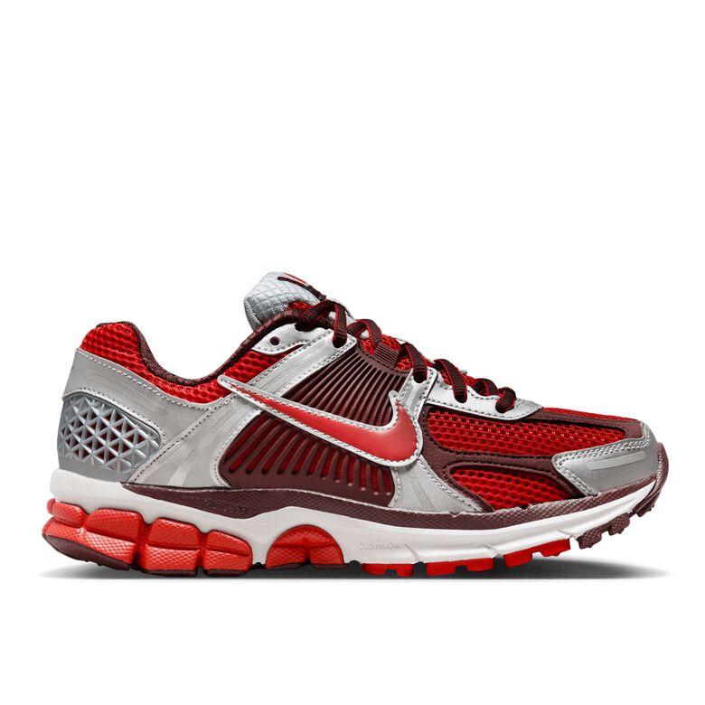 NIKE Zoom Vomero 5 