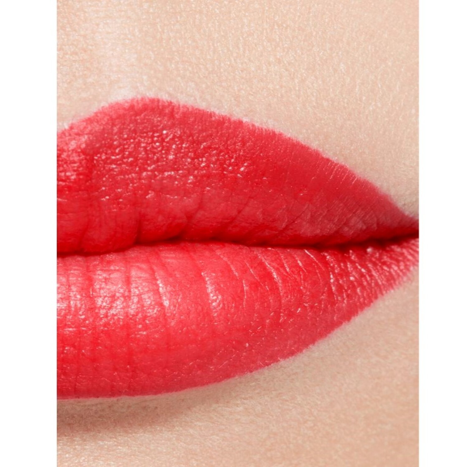 CHANEL ROJO TERCIOPELO LUMINOSO