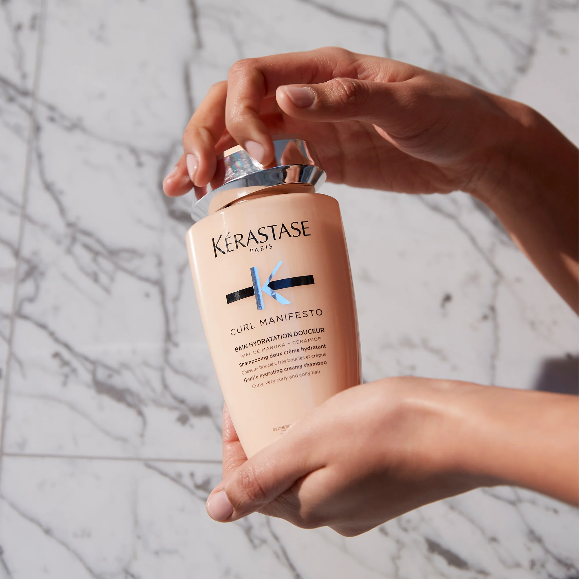 Curl Manifesto Bain Hydratation Douceur - Sampon pentru bucle definite
