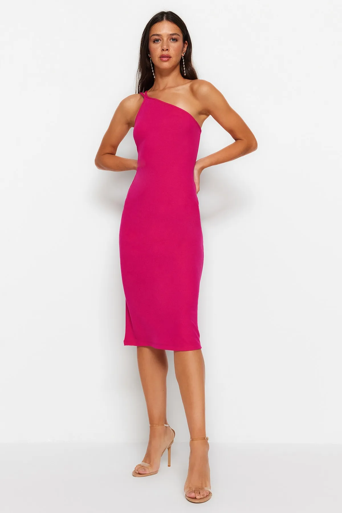 Trendyol Collection  Fuchsia One-Shoulder-A-Linie Midi-Strickkleid mit Kreppträgern TWOSS23EL02303