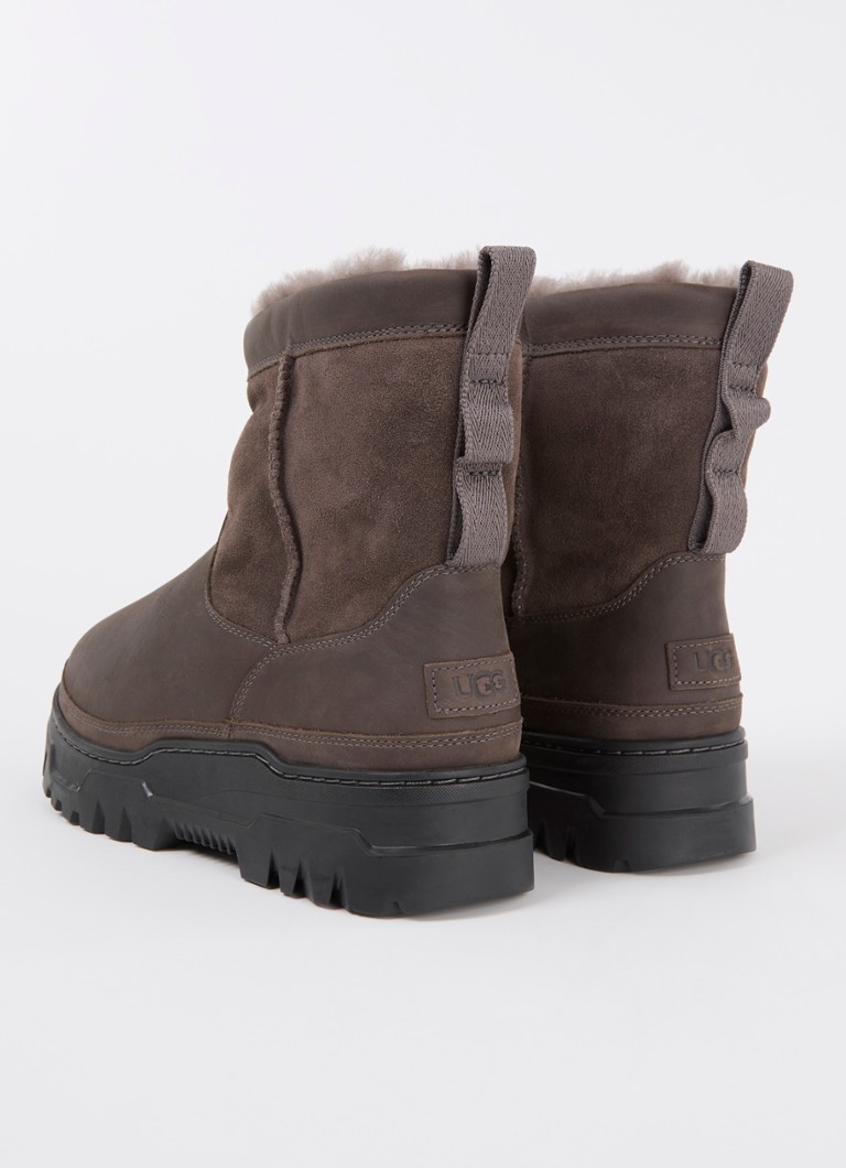 Zamszowe botki UGG Heritage