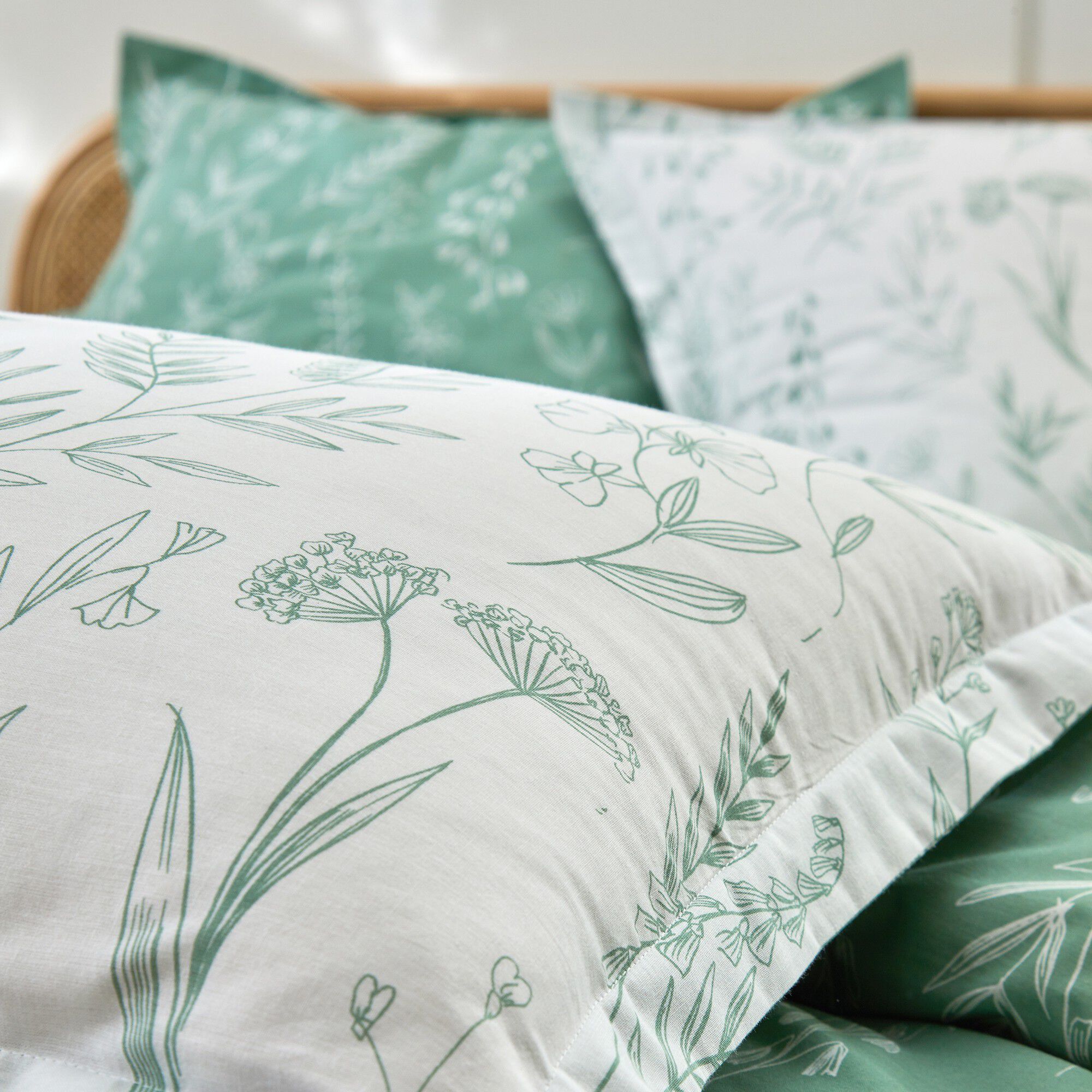 Linge de lit Alessia en coton imprimé fleuri