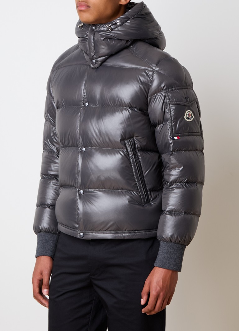 Jachetă matlasată din puf de gâscă Moncler Maljasset cu glugă detașabilă.