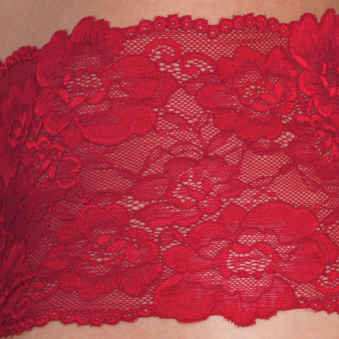 2 Damen Strings aus floraler Spitze