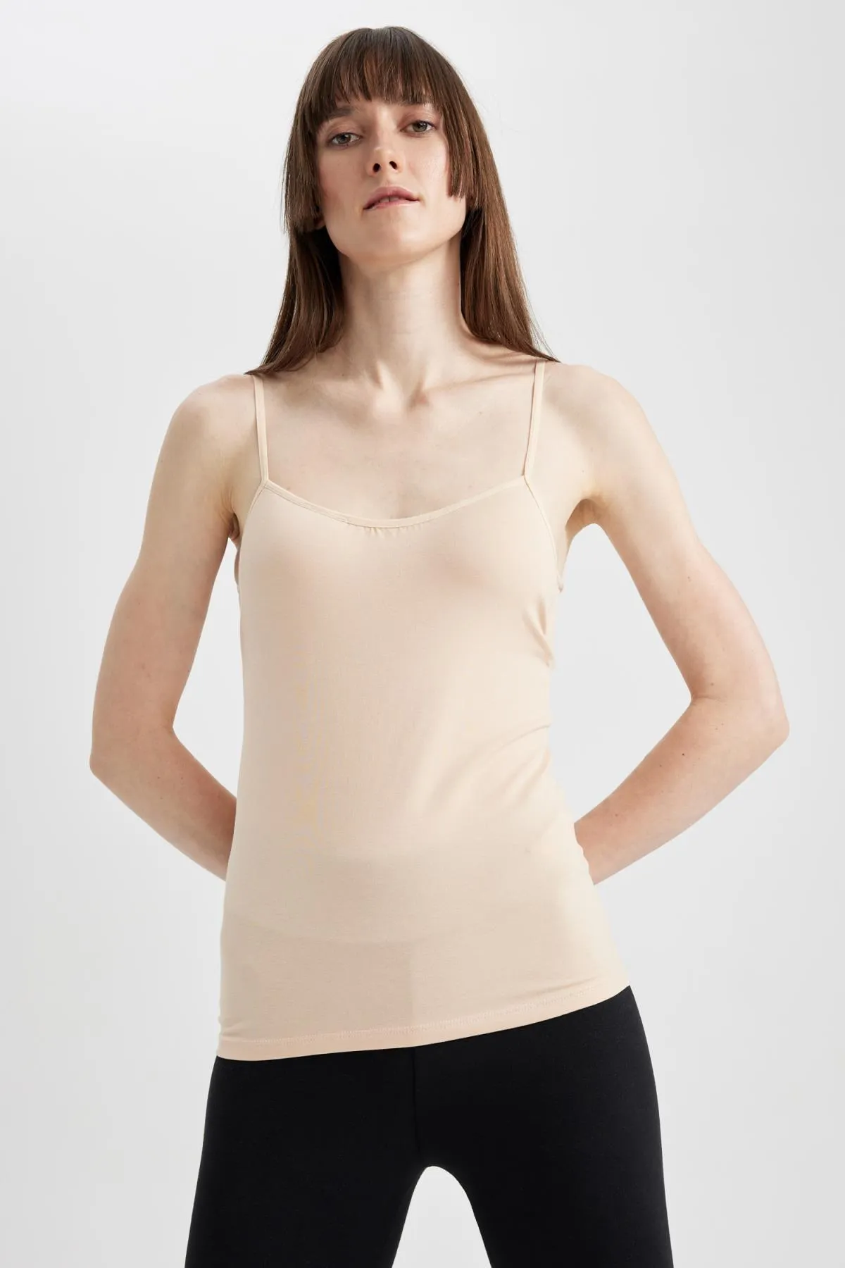 DeFacto  Fall In Love Regular Fit Baumwoll-Unterhemd mit Brustbedeckung N6090az23sp