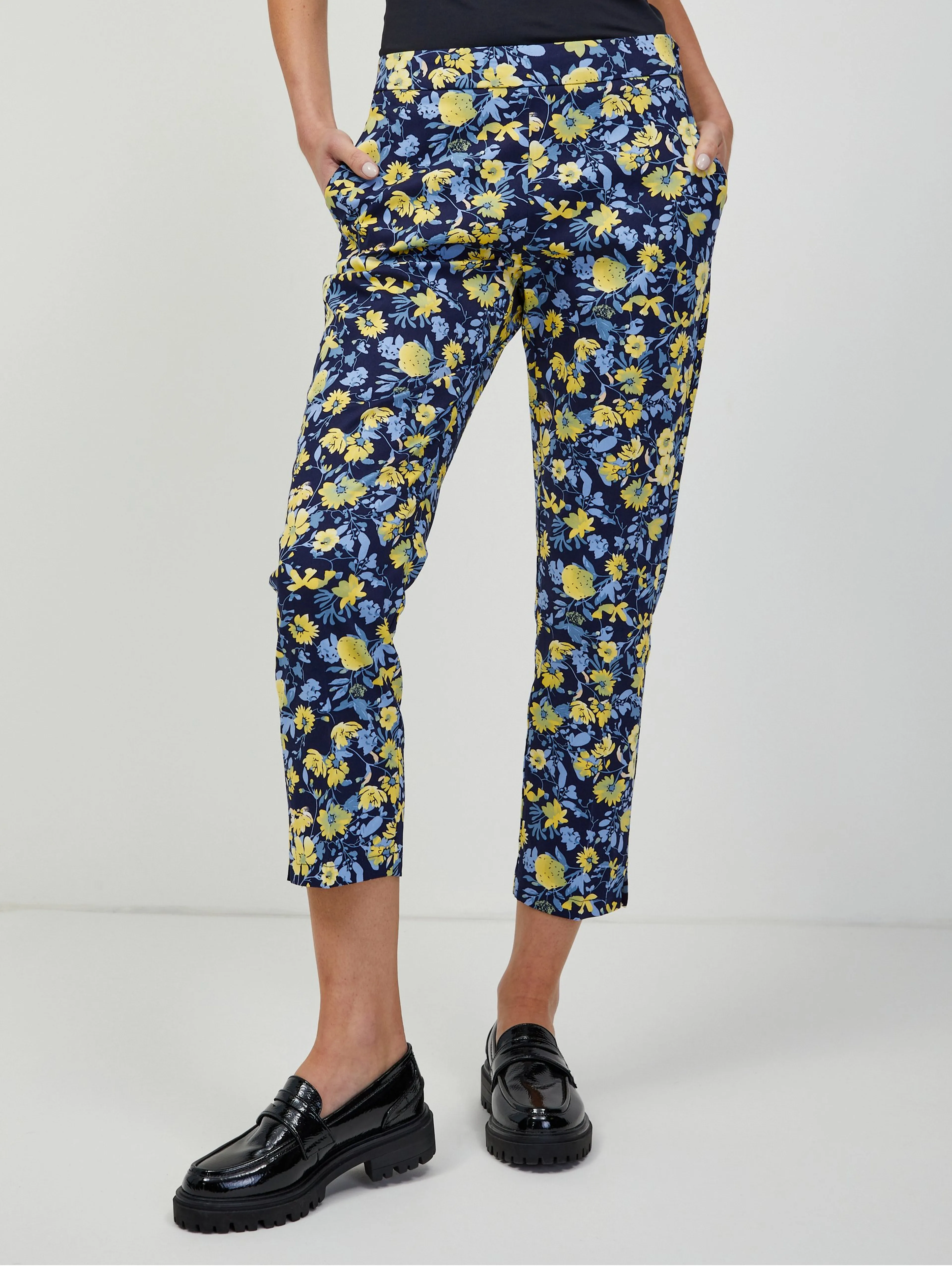 Gelb-blaue geblümte Hose ORSAY
