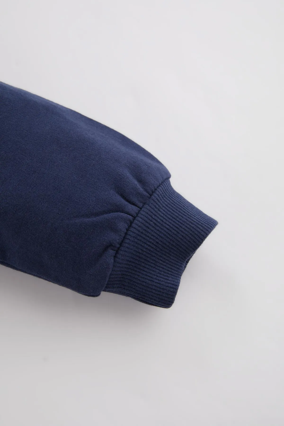 DeFacto  Bedrucktes, weich gefüttertes Sweatshirt mit Kapuze für Babys (Jungen).